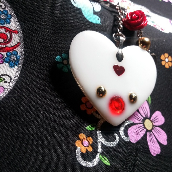 Puffy ❤ Keychain - Picture 4 of 6